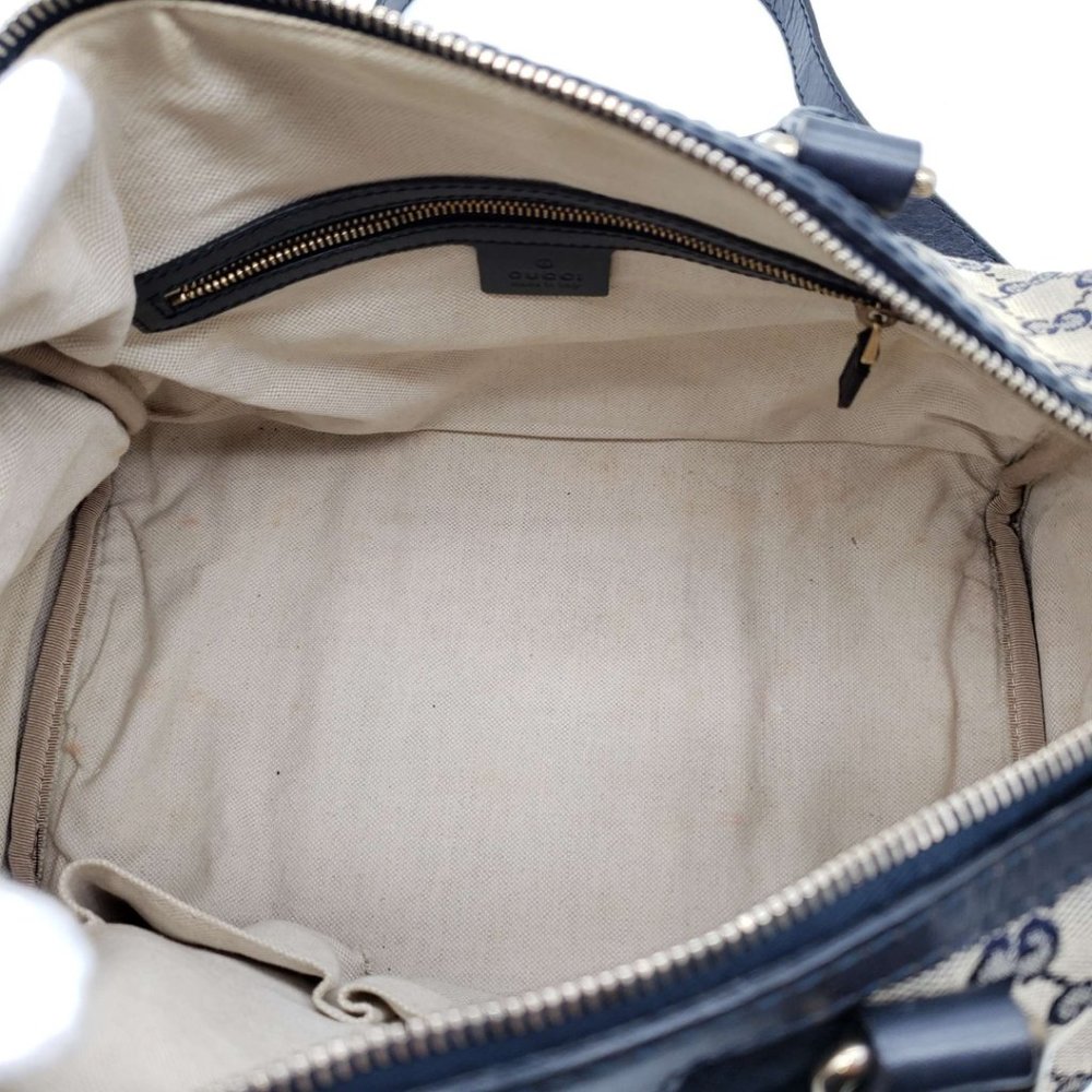 Authentic Gucci Canvas Vintage Medium CrossbodyBag - Picture 12 of 15